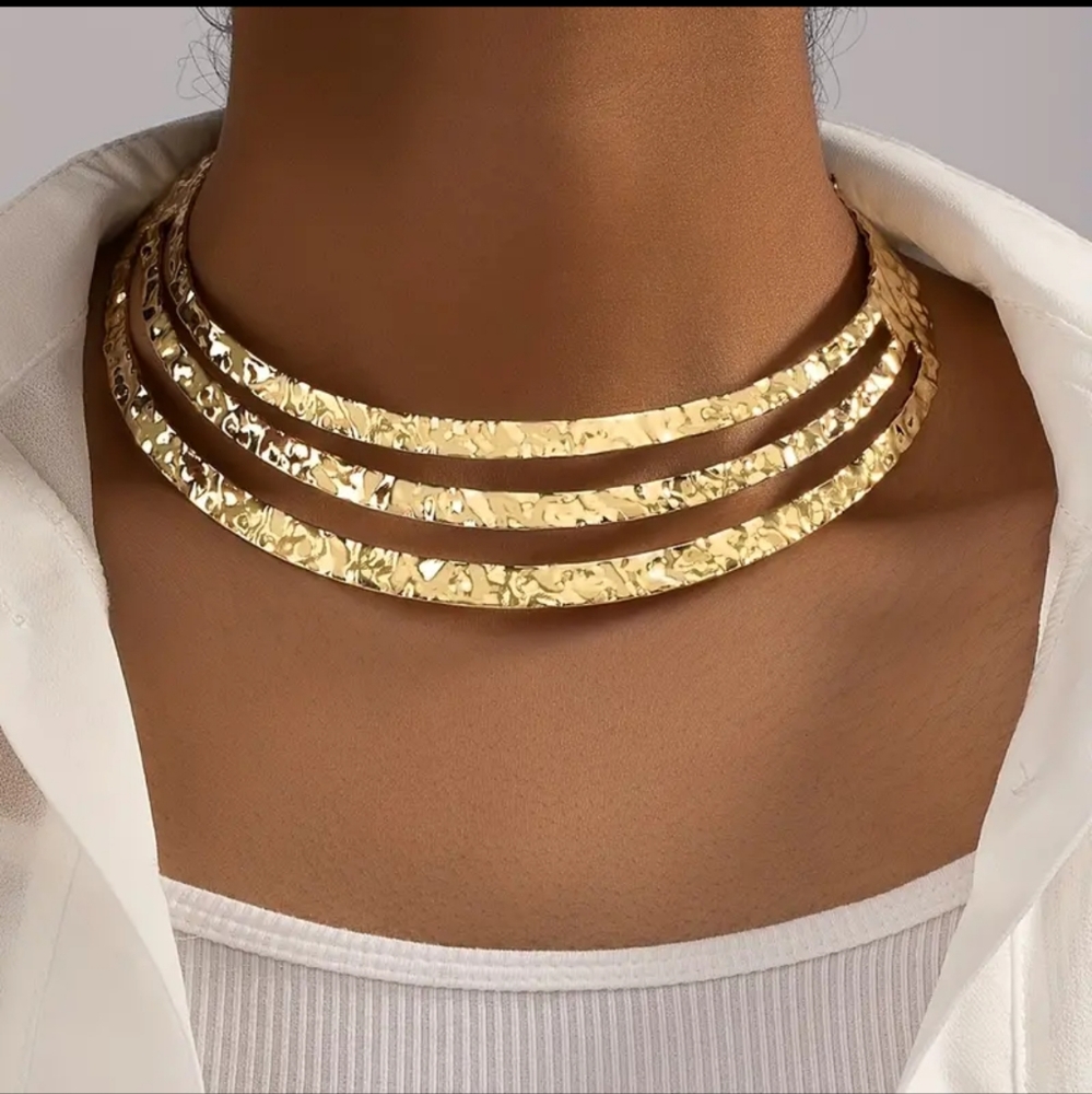 NEW 14k Hammered Gold Collar Statement Necklace